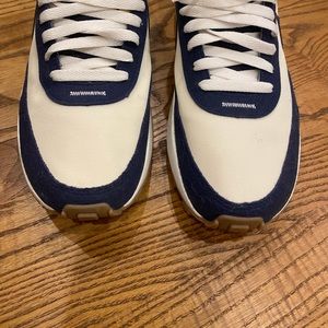 Nike men’s Waffle One Se. Worn once